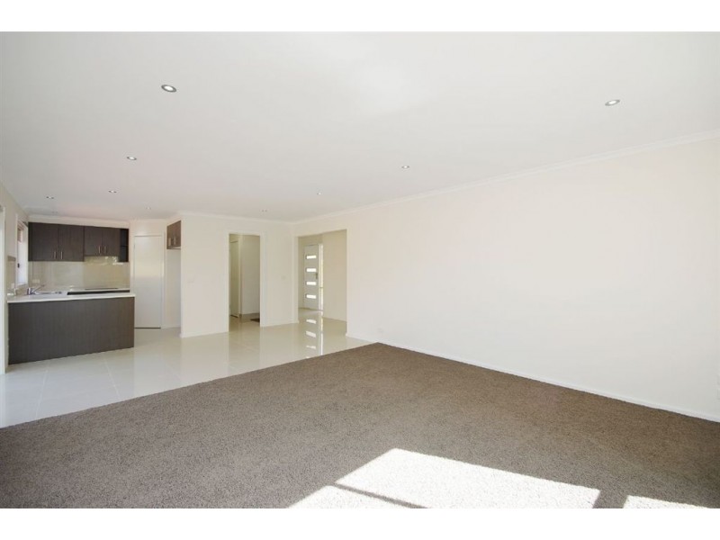 2/53 Swallow Crescent, Norlane VIC 3214