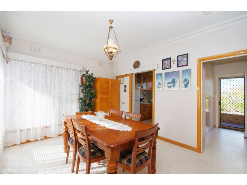 12 Walsh Grove, North Geelong VIC 3215