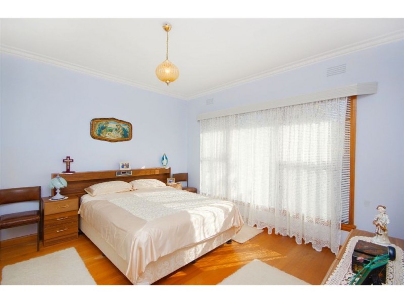 12 Walsh Grove, North Geelong VIC 3215