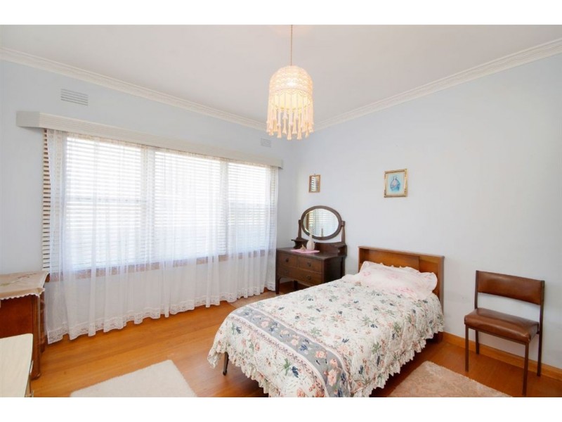 12 Walsh Grove, North Geelong VIC 3215