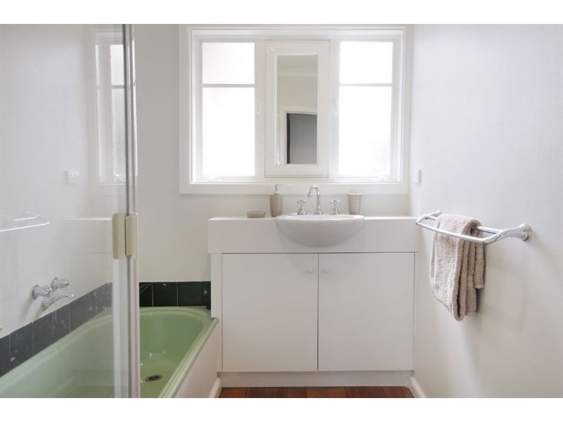 23 Walsgott Street, North Geelong VIC 3215