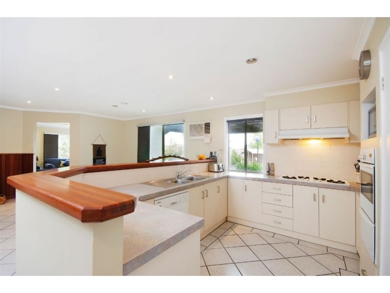 8 Corr Place, Lovely Banks VIC 3221