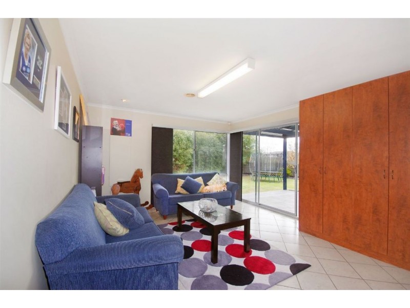 8 Corr Place, Lovely Banks VIC 3221