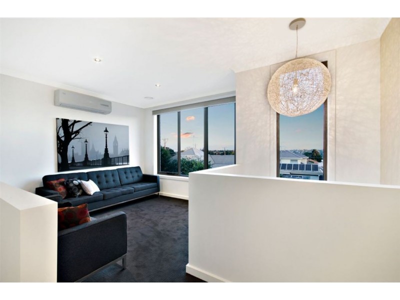 6 Allen Street, Newtown VIC 3220