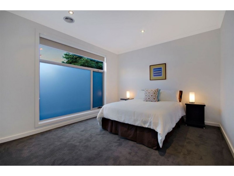 6 Allen Street, Newtown VIC 3220