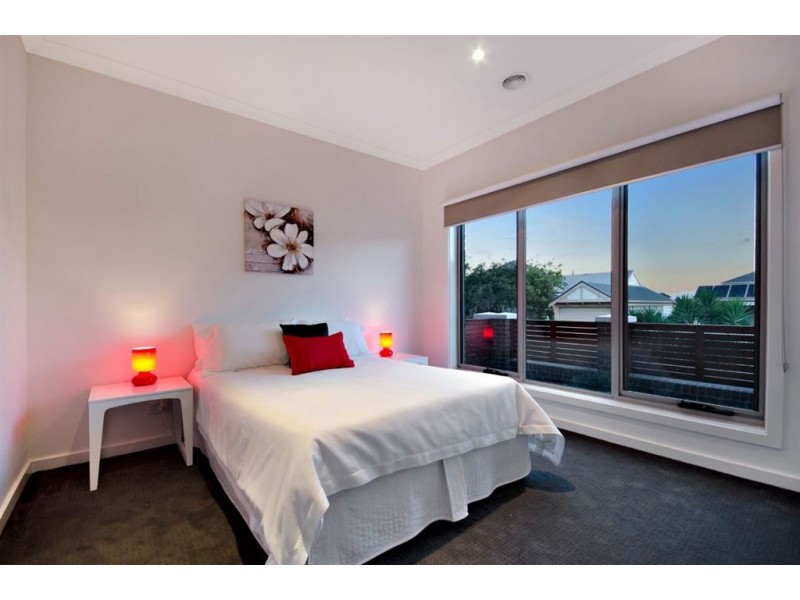 6 Allen Street, Newtown VIC 3220