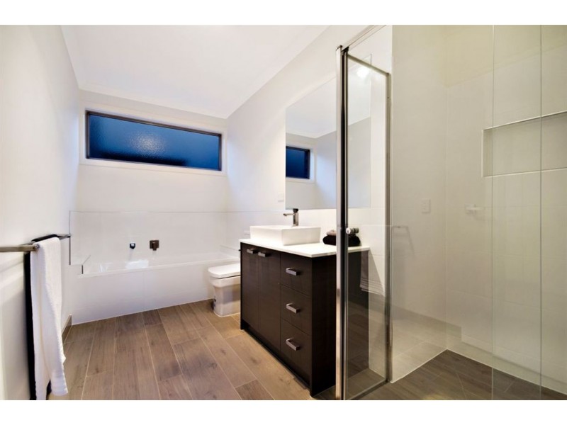 6 Allen Street, Newtown VIC 3220