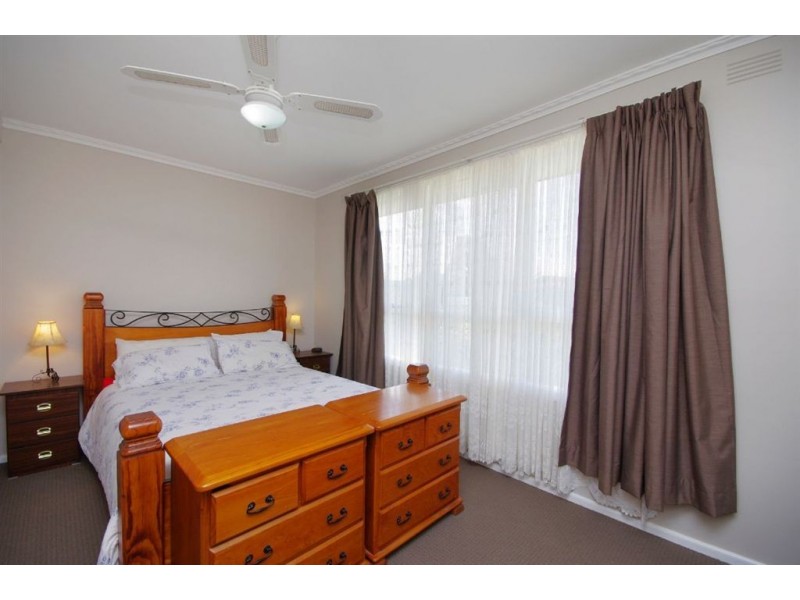 19 Dunloe Avenue, Norlane VIC 3214