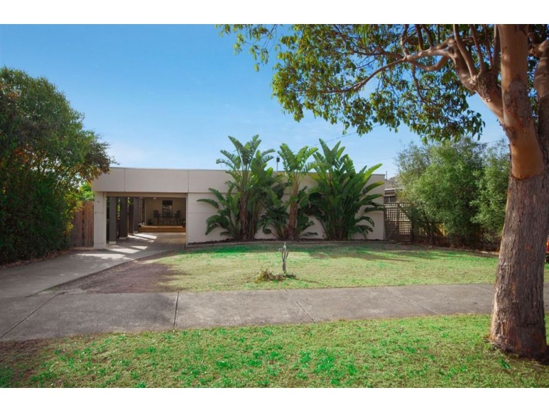 82 Kinlock Street, Bell Post Hill VIC 3215