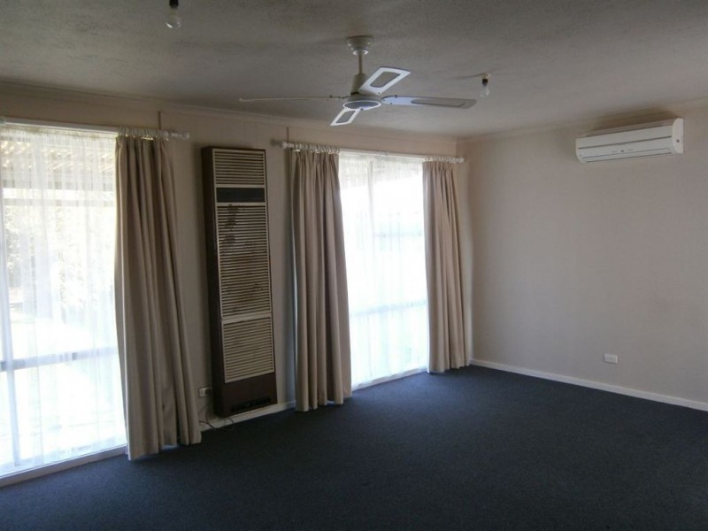 6 Proton Court, Whittington VIC 3219