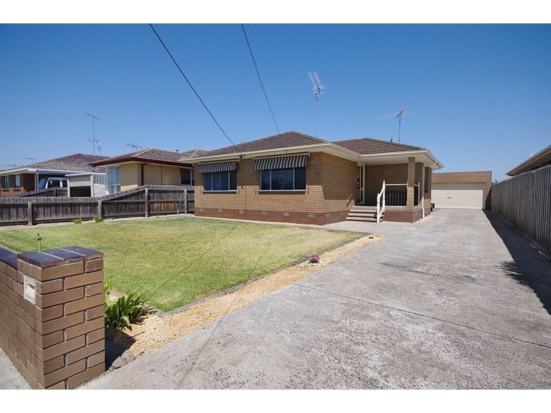 77 Dunloe Avenue, Norlane VIC 3214