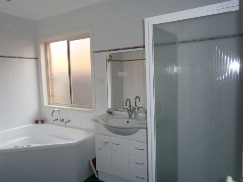 14 Wellwood Avenue, Norlane VIC 3214