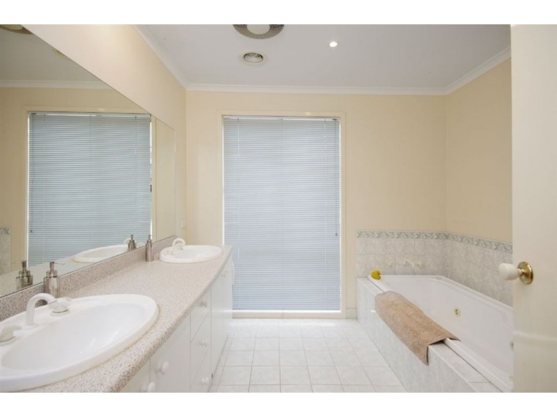 36 Dane Avenue, Bell Post Hill VIC 3215