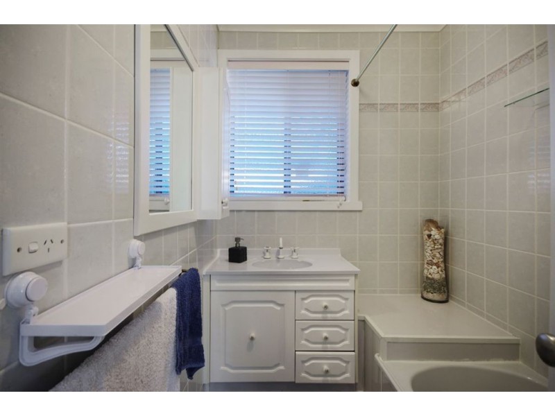 66 Vermont Ave, Corio VIC 3214