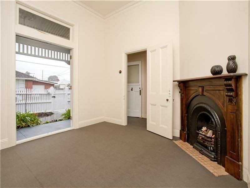 11 Clarke Street, Newtown VIC 3220
