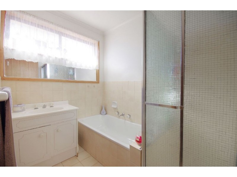 2/14 Cranbourne Drive, Corio VIC 3214