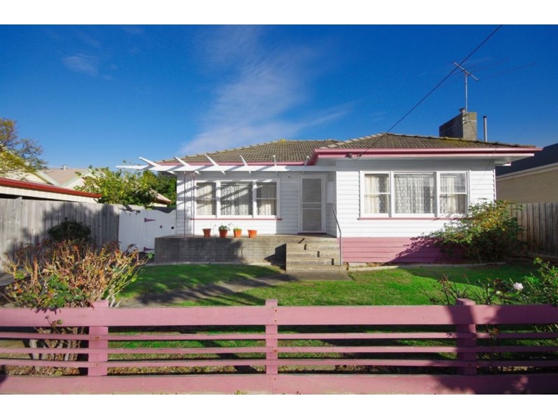 1 Coxon Parade, North Geelong VIC 3215