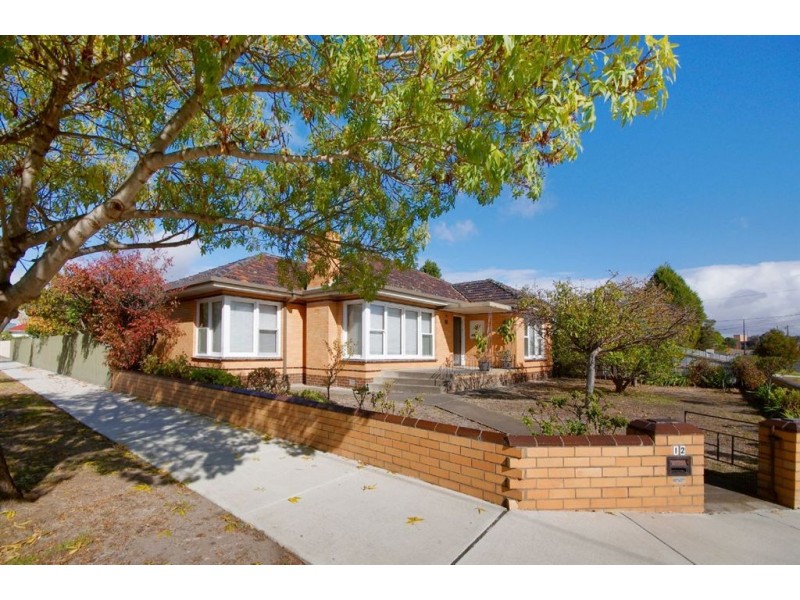 12 Walsh Grove, North Geelong VIC 3215
