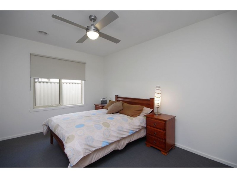 2/17 Curtin Street, Bell Park VIC 3215