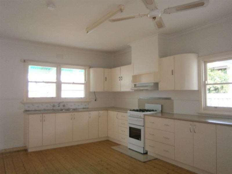 17 Little Avenue, Hamlyn Heights VIC 3215