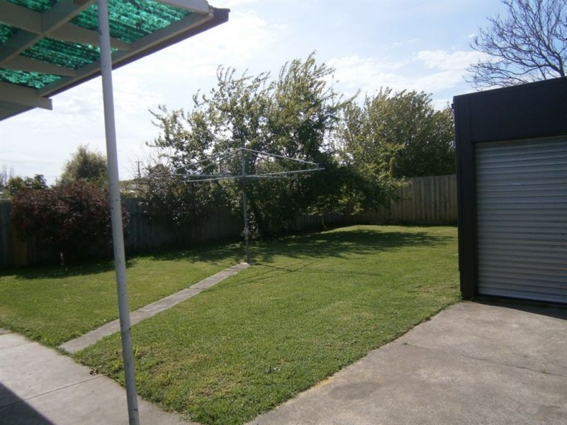 17 Little Avenue, Hamlyn Heights VIC 3215