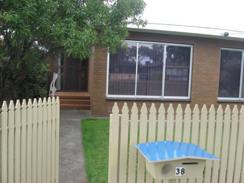 38 Neil Street, Bell Post Hill VIC 3215