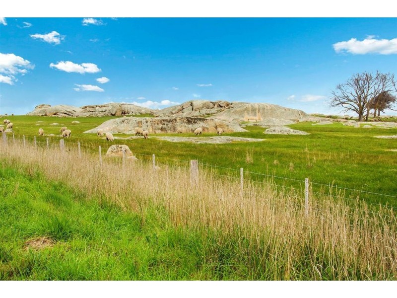 14 Glenora Place, Batesford VIC 3221