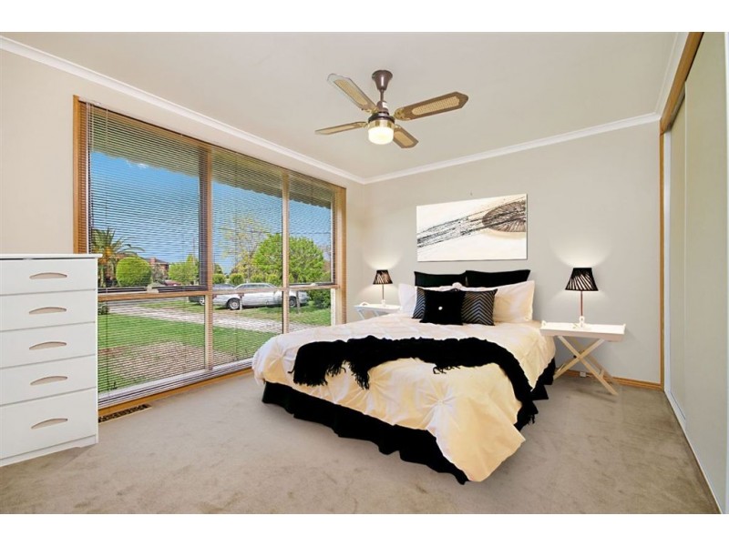 17 Lowrey Court, Corio VIC 3214