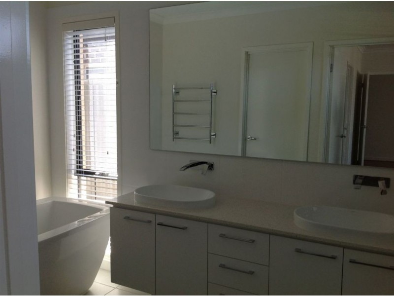 20 Stilt Court, Lara VIC 3212