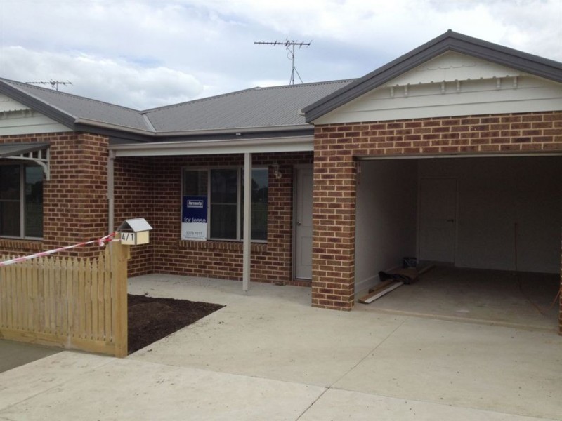 4/1 Chaucer Street, Hamlyn Heights VIC 3215
