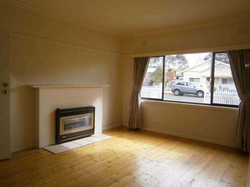 17 Little Avenue, Hamlyn Heights VIC 3215