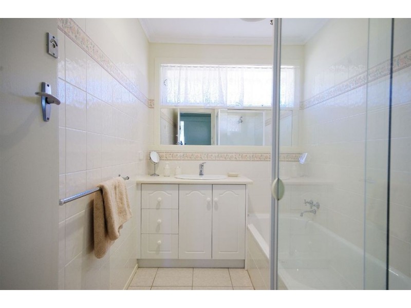 1 Kansas Avenue, Bell Post Hill VIC 3215