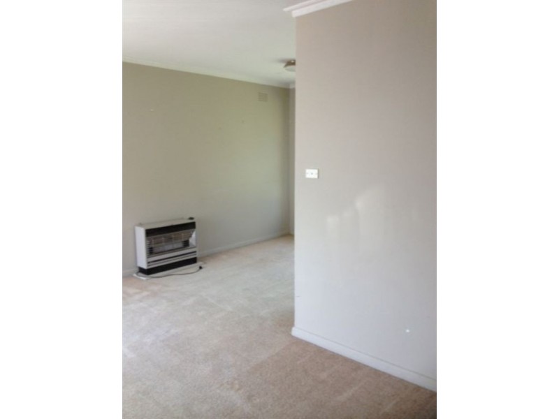 2/13 Queens Road, Newtown VIC 3220