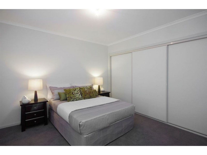2/4 Karlovac Court, Bell Park VIC 3215