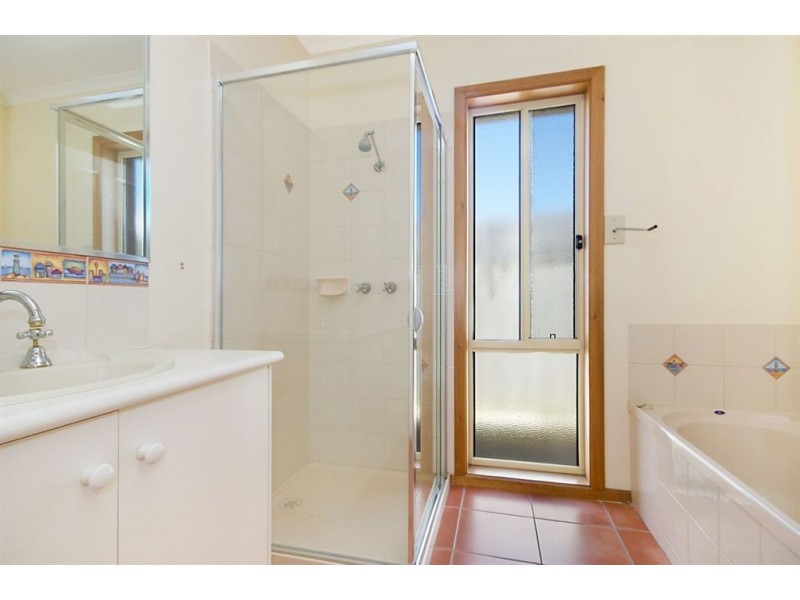 18 Malinda Crescent, Bell Park VIC 3215