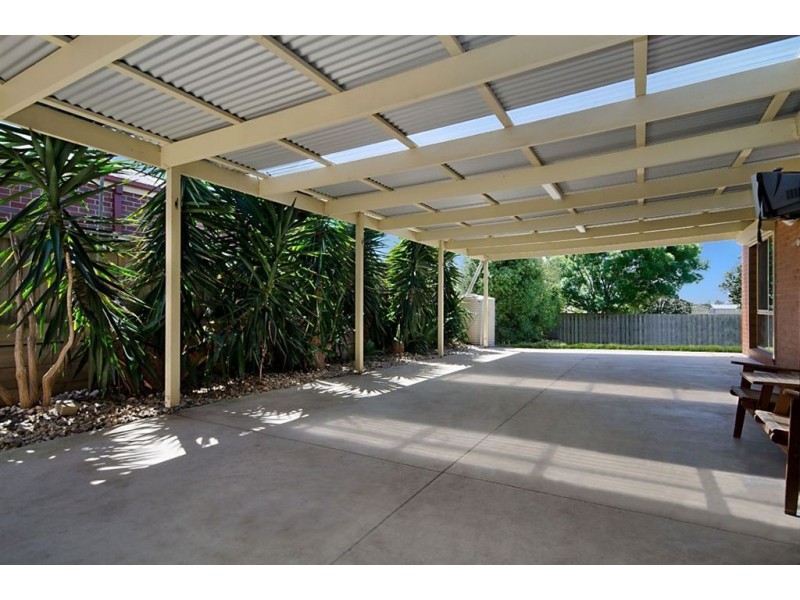 18 Malinda Crescent, Bell Park VIC 3215