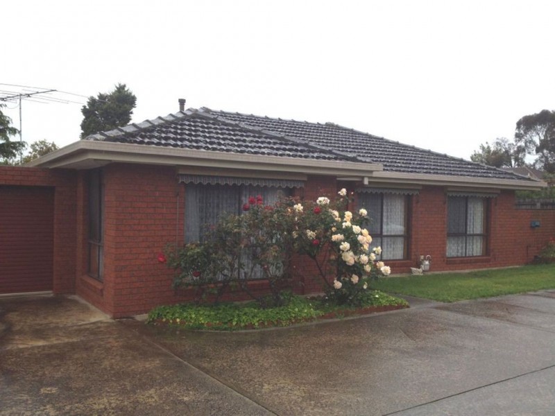 2/12 Rosemont Crescent, Bell Post Hill VIC 3215