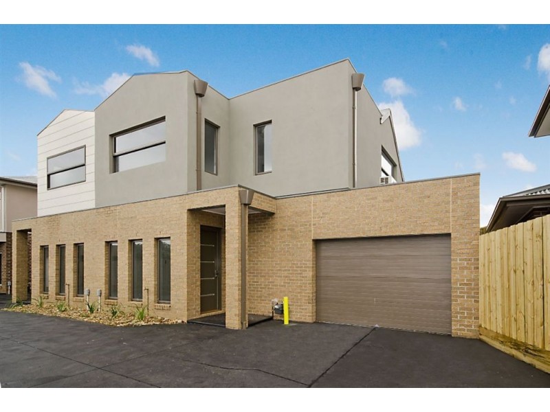 2/22 Myrtle Grove, North Shore VIC 3214