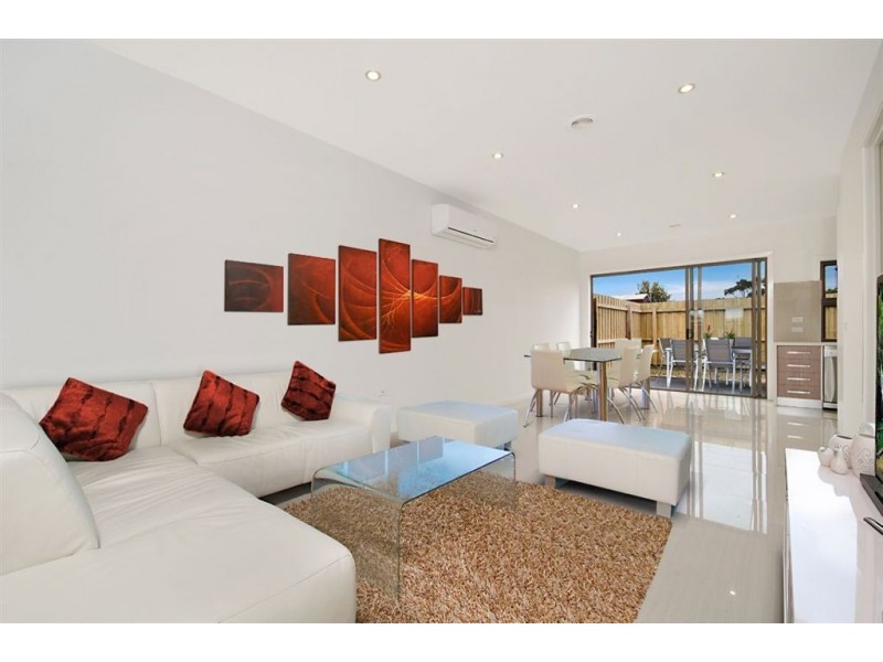 2/22 Myrtle Grove, North Shore VIC 3214