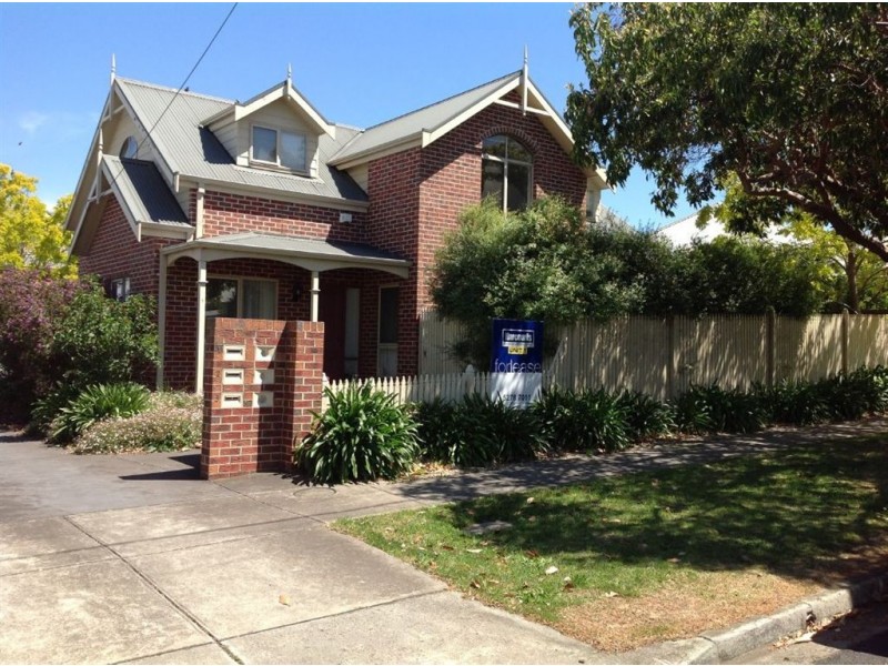 1/3 Volum Street, Manifold Heights VIC 3218