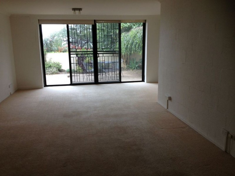 102/64 Eastern Beach Road, Geelong VIC 3220