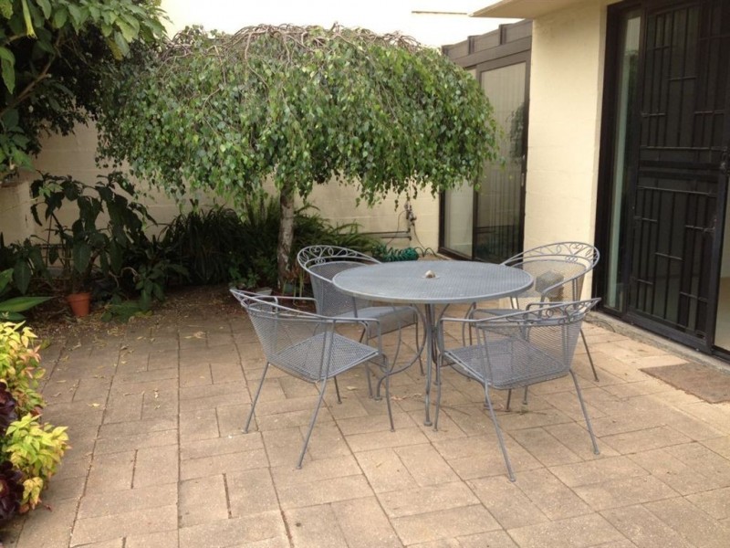 102/64 Eastern Beach Road, Geelong VIC 3220