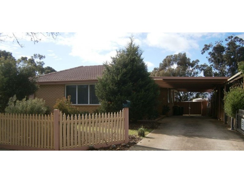 70 Nanworen Crescent, Bell Park VIC 3215