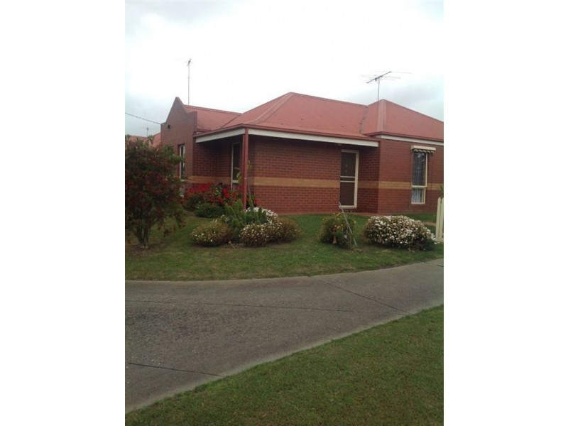 61 Burlington Crescent, Leopold VIC 3224