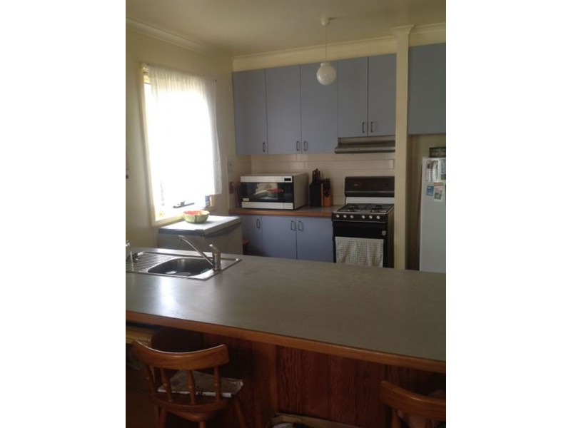 61 Burlington Crescent, Leopold VIC 3224