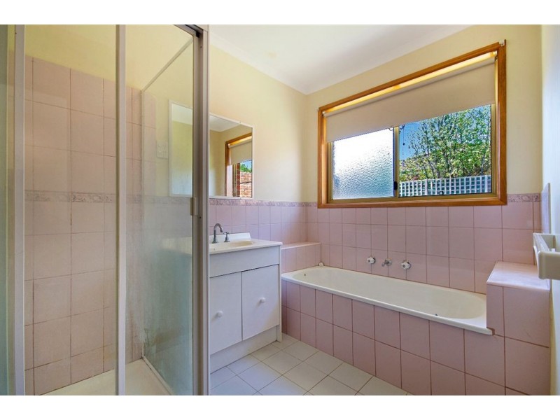 1/2 Pratt Court, Bell Post Hill VIC 3215