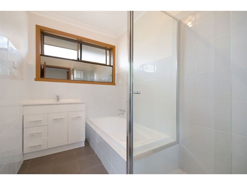 30 Maple Crescent, Bell Park VIC 3215