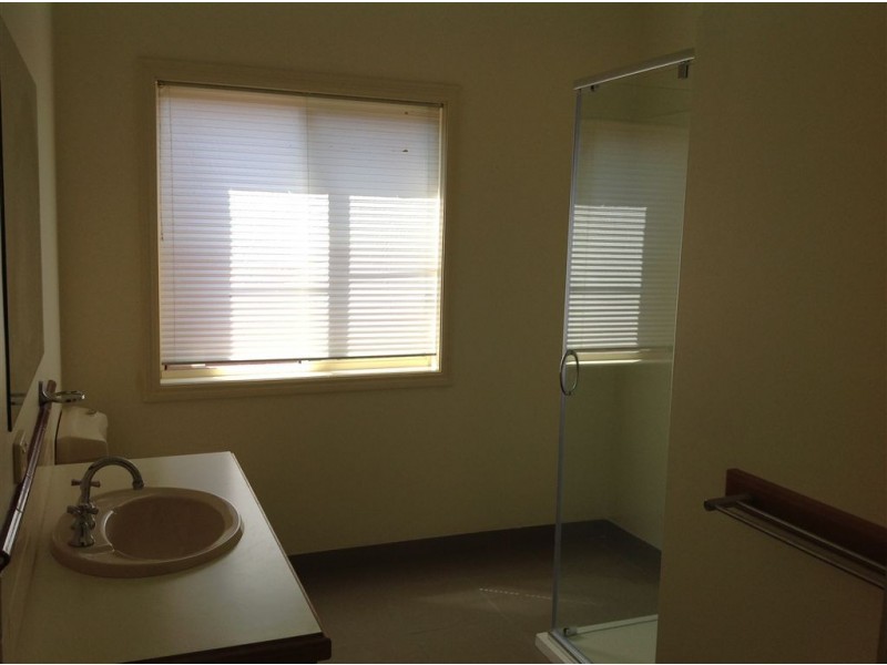 1 Chadwick Street, Newtown VIC 3220