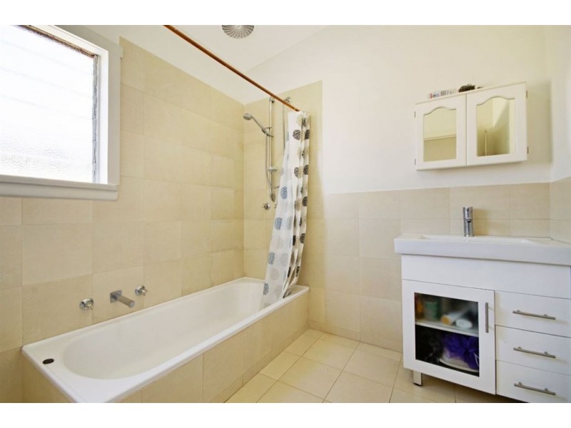 1/58 Bacchus Marsh Road, Corio VIC 3214