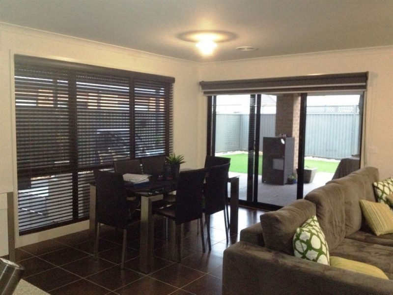 11 Moorhen Drive, Lara VIC 3212